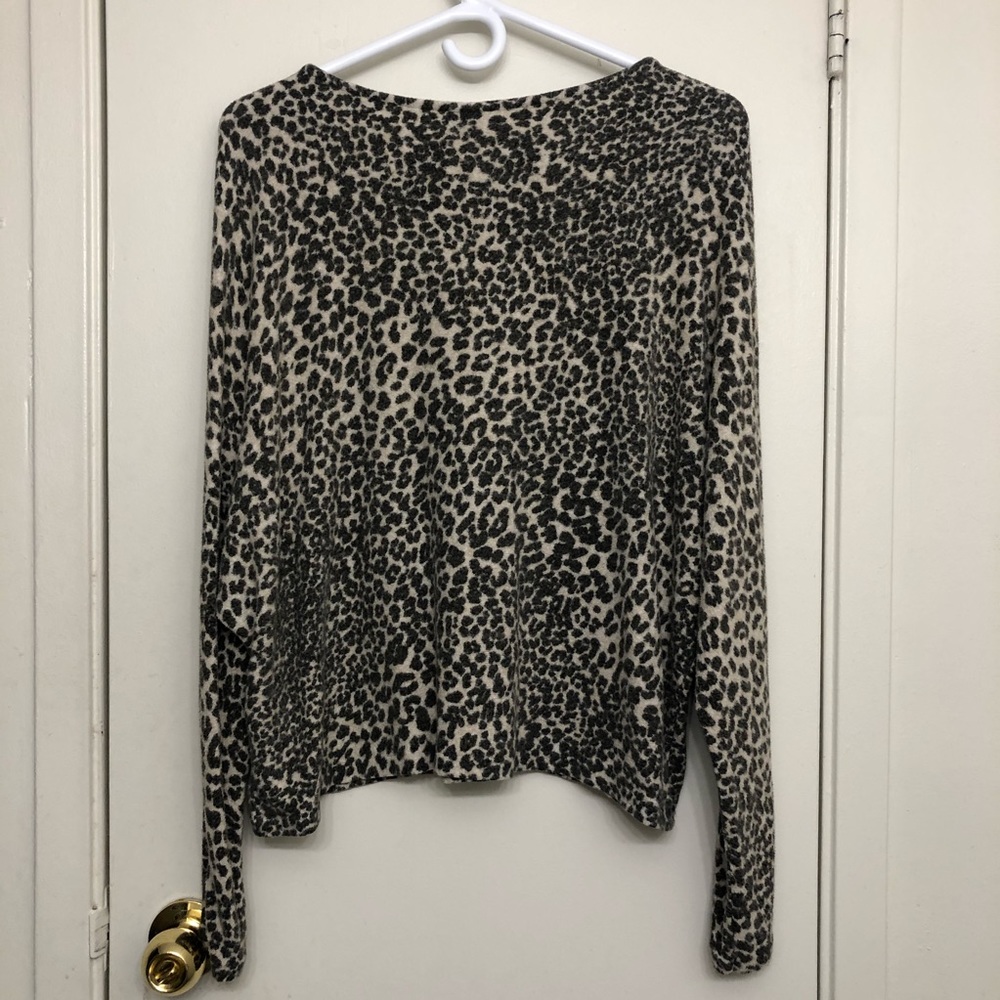 H&M Sweater - Picture 4 of 5
